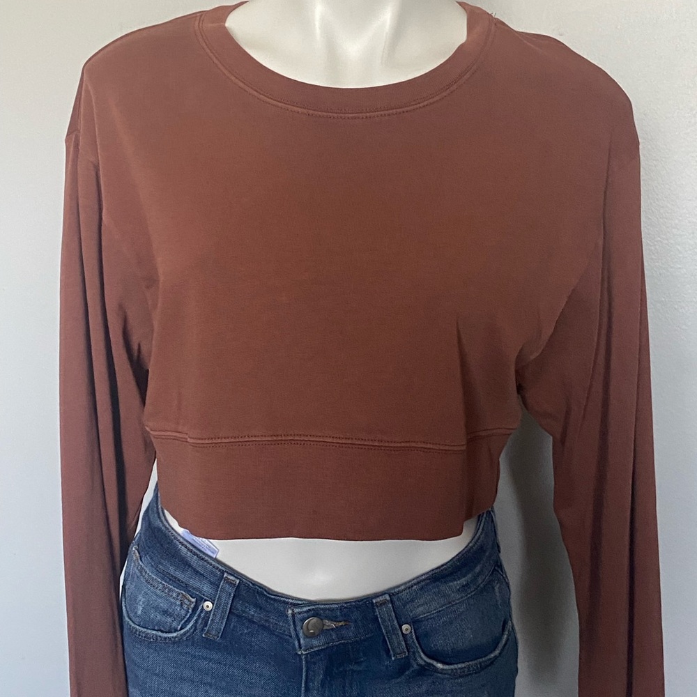 Carly Jean Los Angeles Cropped Long-Sleeve Top - Rust Brown